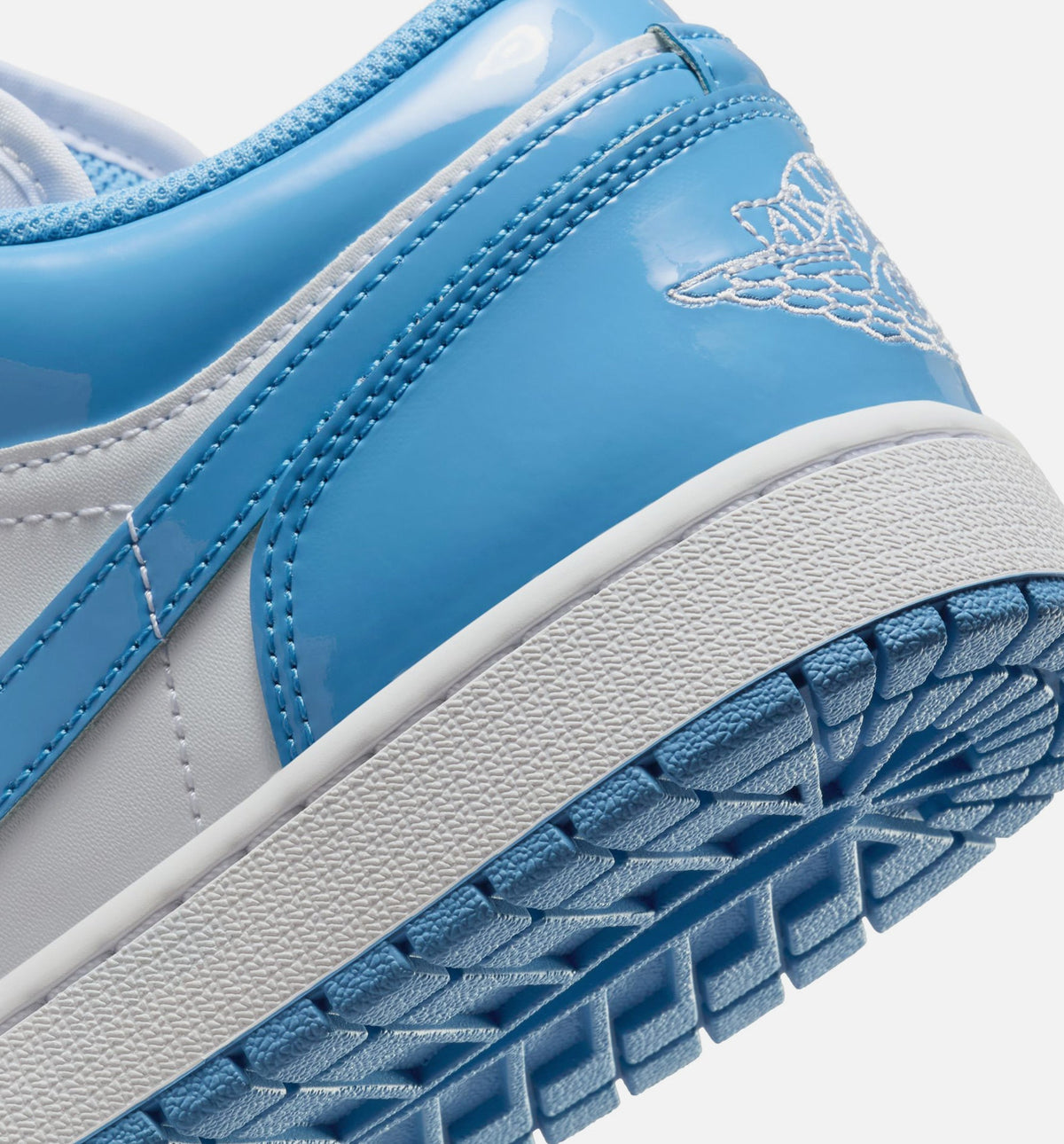 Air Jordan 1 Retro Low Legend Blue Mens Lifestyle Shoe - Legend BlueWhite