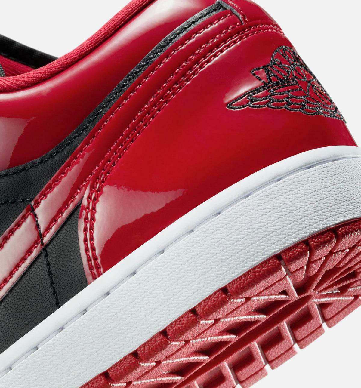 Air Jordan 1 Low SE Mens Lifestyle Shoe - BlackVarsity RedWhite