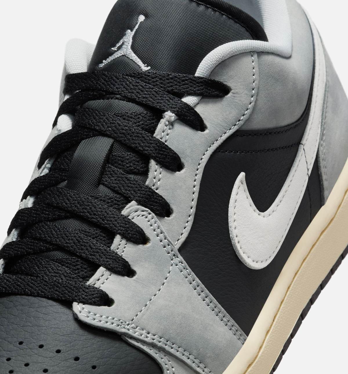 Air Jordan 1 Low SE Mens Lifestyle Shoe - Light Smoke GreyWhiteOff Noir