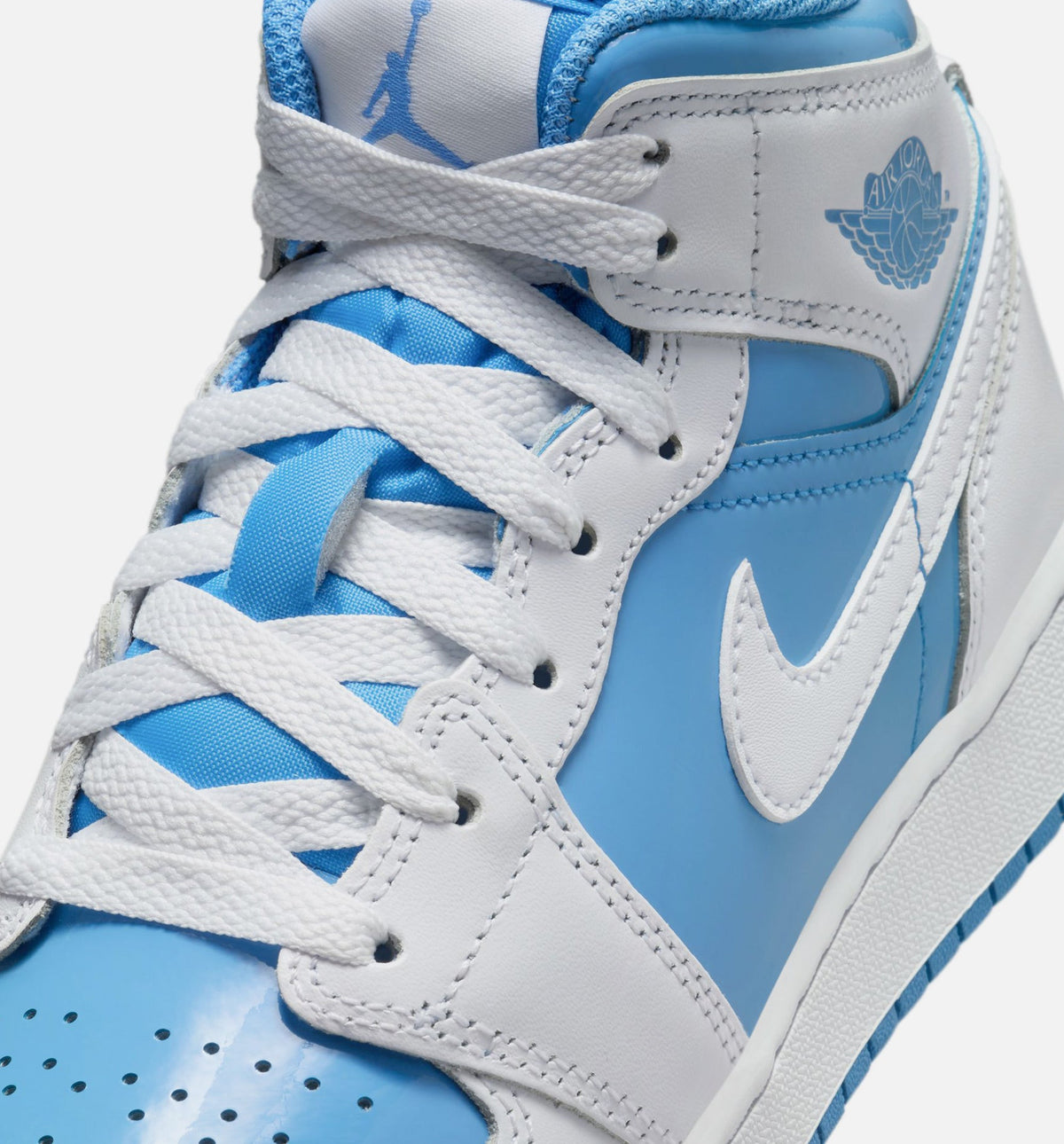 Air Jordan 1 Mid Legend Blue Grade School Lifestyle Shoe - WhiteLegend Blue