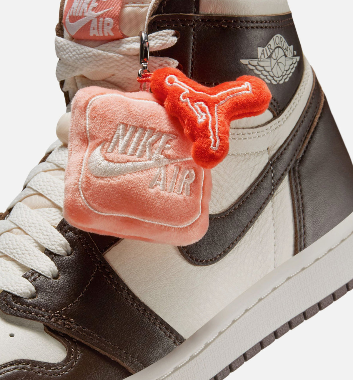 Air Jordan 1 Retro High OG Baroque Brown Womens Lifestyle Shoe - Baroque BrownLight Madder RootSail