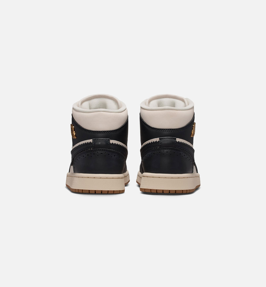 Air Jordan 1 Mid SE Womens Lifestyle Shoe - Off-NoirChalkPearl White